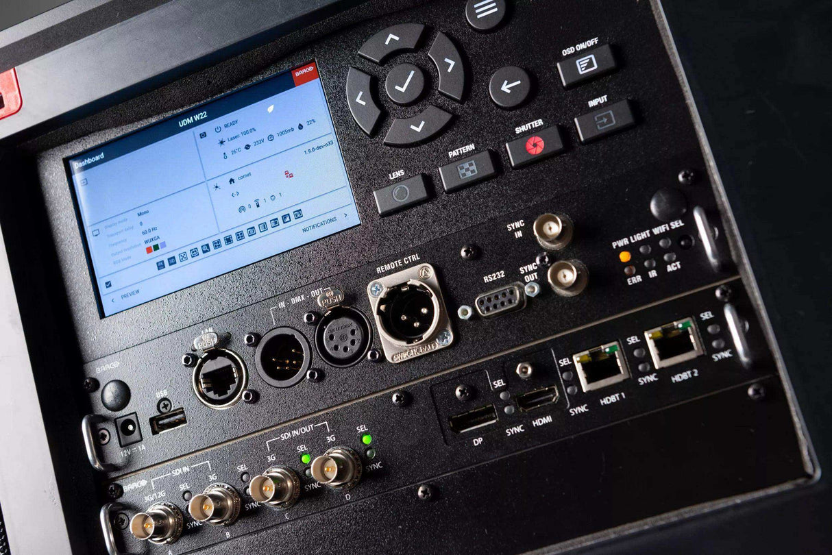 Barco R9409071-BT BME UDM 4K15 COMM+TOURING KIT; Body+GSM+WIFI+MTR Frame+FCase+Fiber Input+Camera+Distance Meter+Ext Shutter Projection Barco