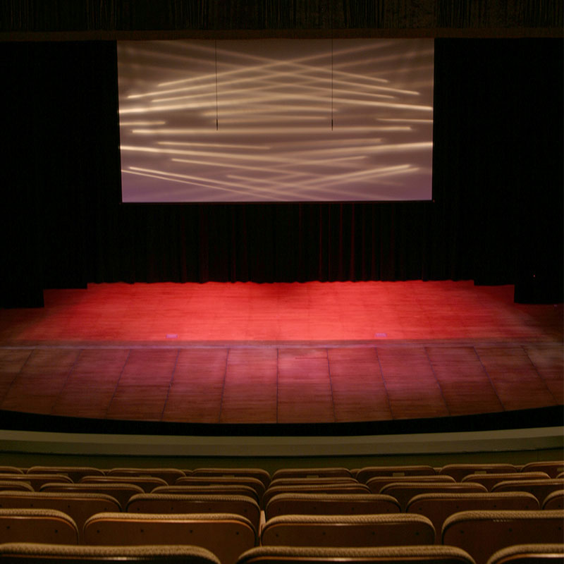 Draper Paragon E, 30', NTSC Motorized Projection Screen