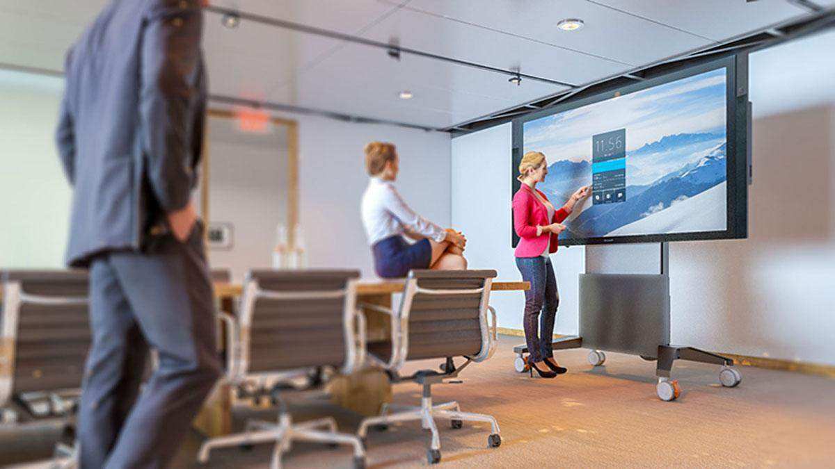 Salamander X-Large Electric Lift Mobile Display Stand, White Collaboration Furniture Salamander Designs