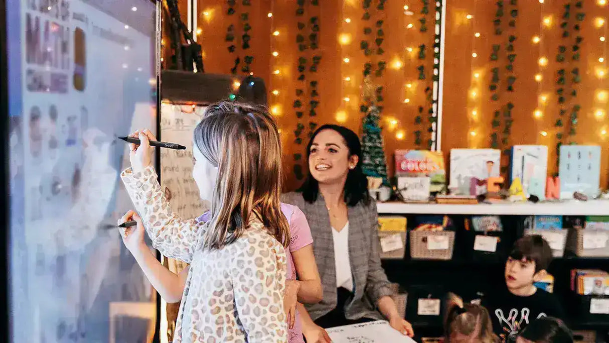 SMART Board GX186N-V4 GX Plus Series 86" Interactive display with embedded OS Interactive Displays Smart Technologies