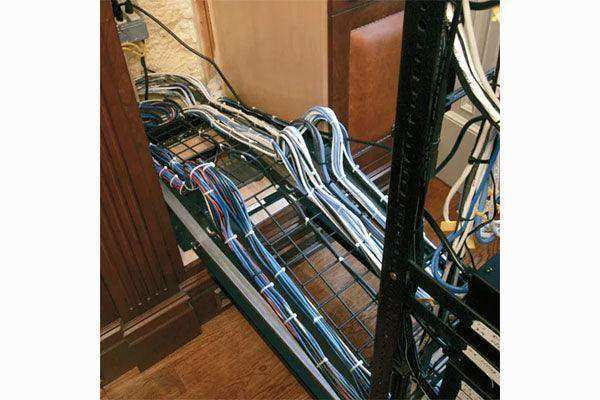 Middle Atlantic AXS-WT AXS CBLCAR WIRE TRAY Racks Middle Atlantic